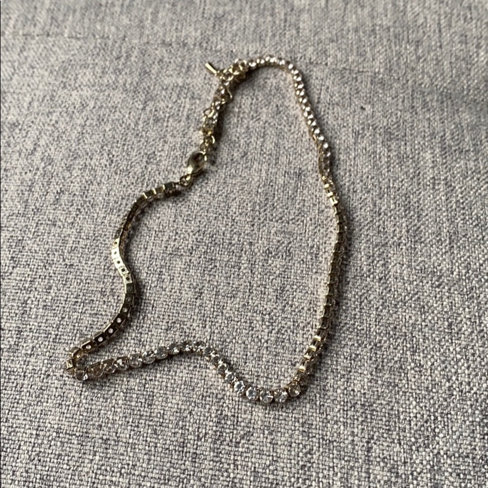 Crystal choker